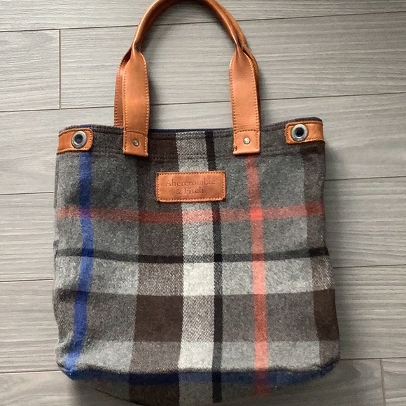 Abercrombie & Fitch Handbags - Abercrombie & Fitch Wool/Leather Tote